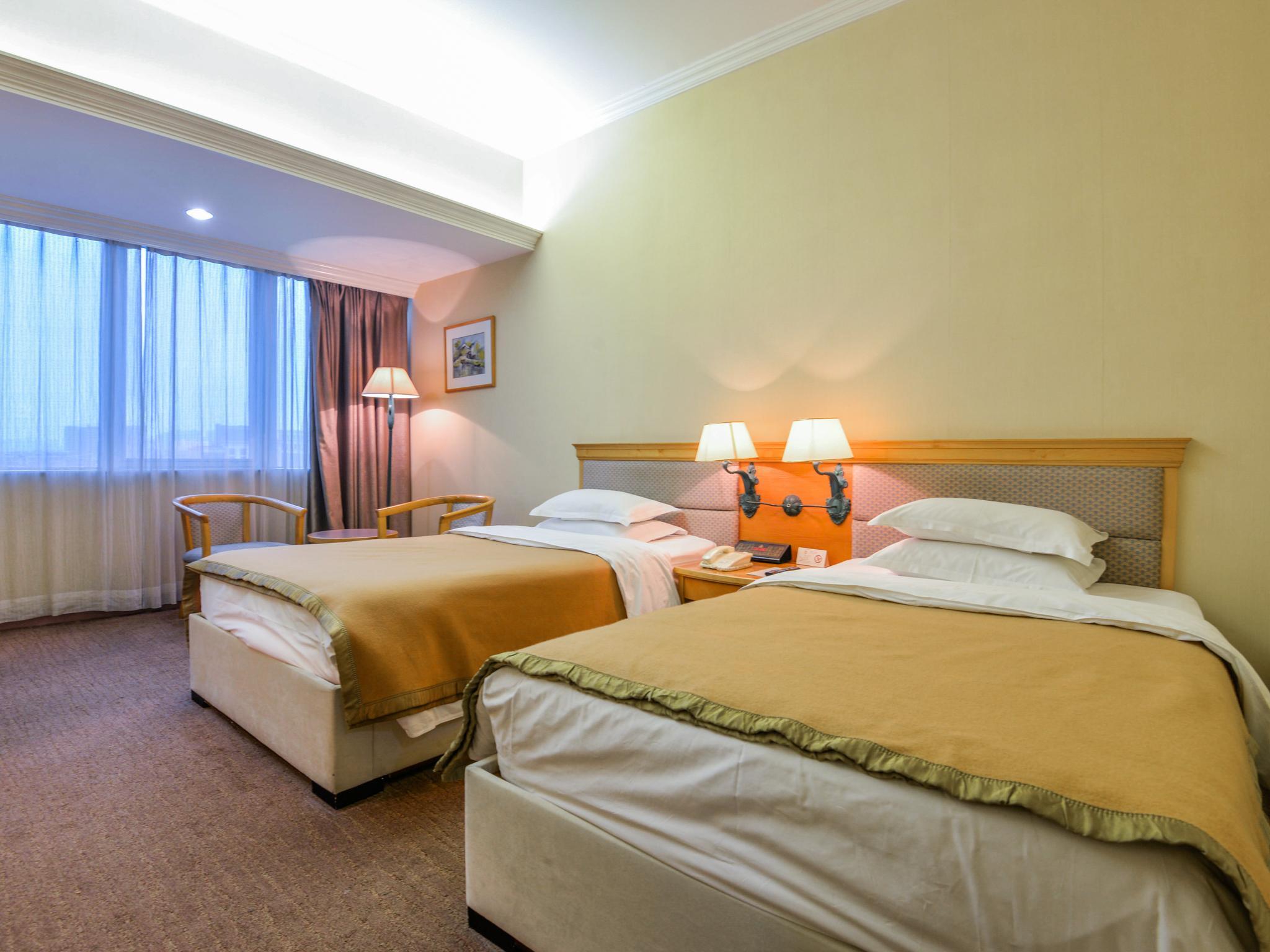 Guangzhou New Century Hotel Bagian luar foto