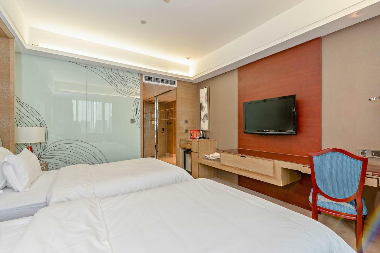 Guangzhou New Century Hotel Bagian luar foto